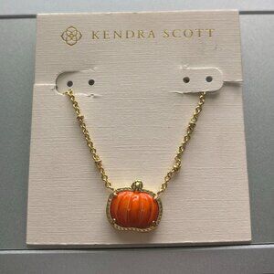 Kendra Scott necklace